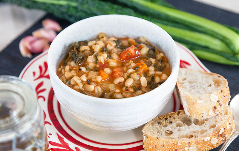 19img recipe hearty minestrone soup