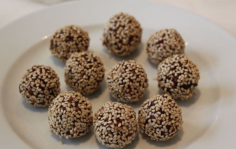 19img recipe raw cacao prune balls